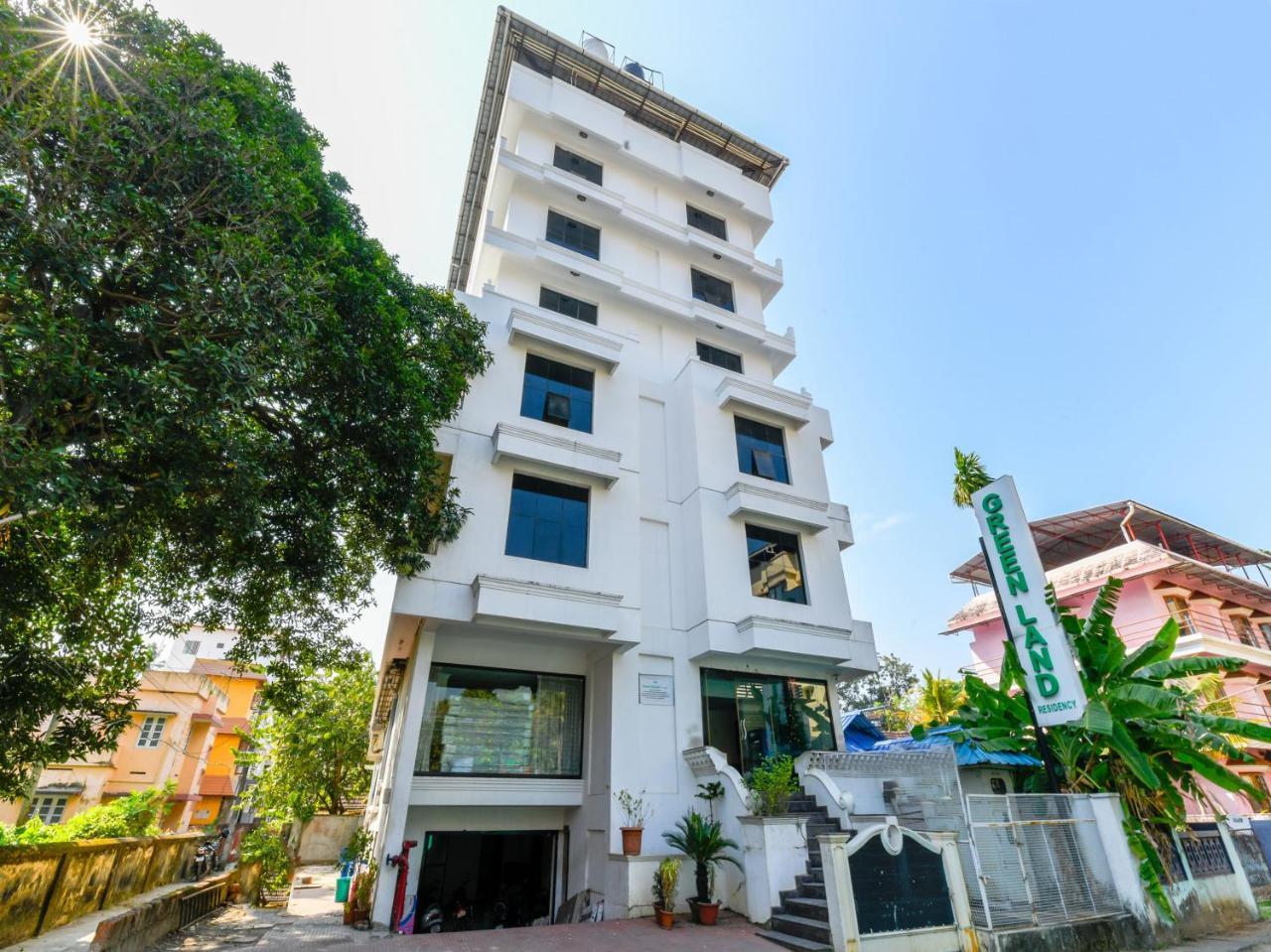 Oyo 11309 Hotel Green Land Residency Kochi Exterior photo